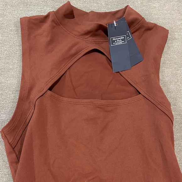 Abercrombie & Fitch Rust Sleeveless Bodysuit - Picture 2 of 7